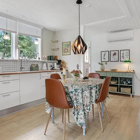 Holiday home 2 Bedroom In Aakirkeby *