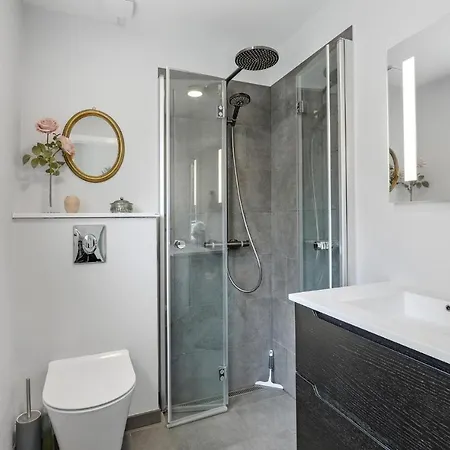 2 Bedroom In Aakirkeby Holiday home Vester Somarken
